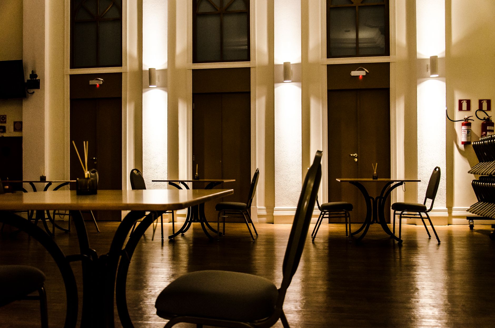 Elegant FreshEats dining room